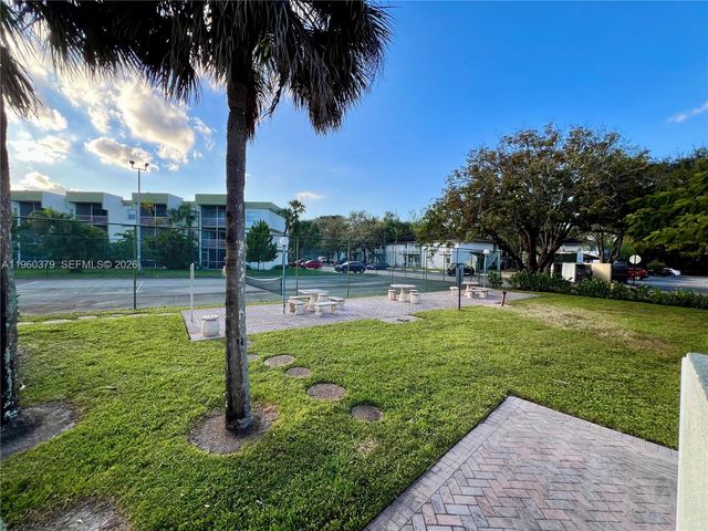 4255 N University Dr 304, Sunrise, FL 33351