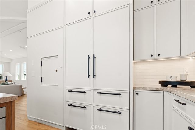 320 1st St, Manhattan Beach, CA 90266