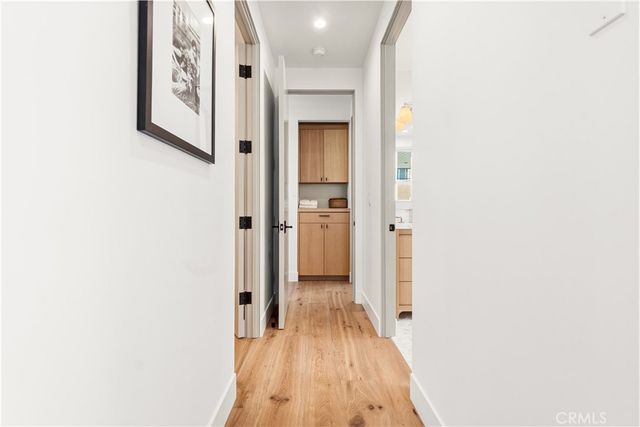 320 1st St, Manhattan Beach, CA 90266