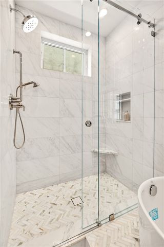 320 1st St, Manhattan Beach, CA 90266