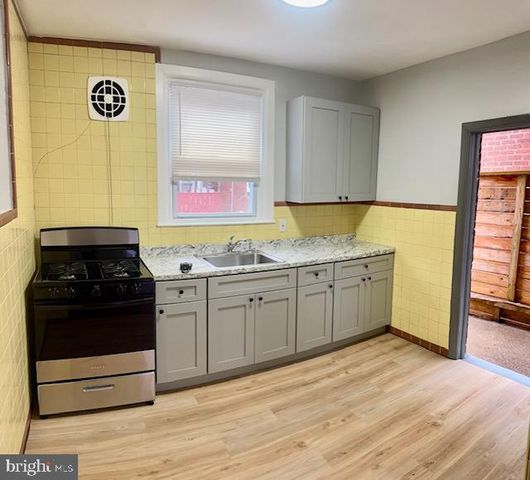 914 ANCHOR ST, Philadelphia, PA 19124