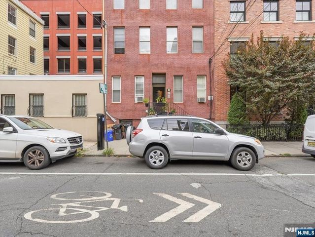 358 3rd Street 3L, Hoboken, NJ 07030
