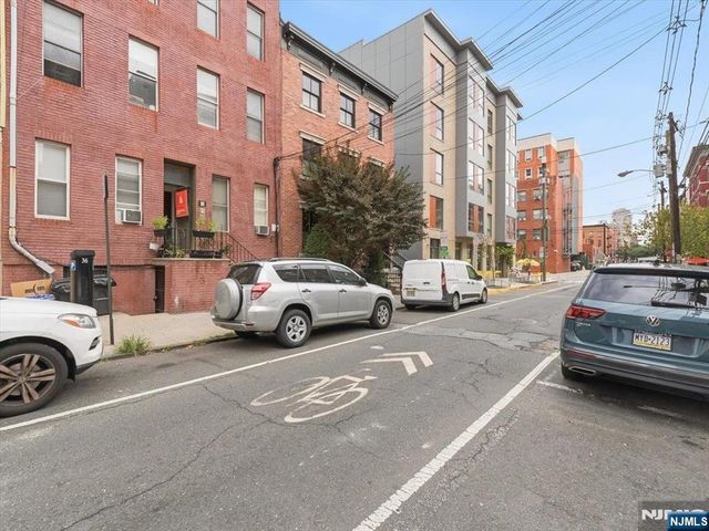 358 3rd Street 3L, Hoboken, NJ 07030