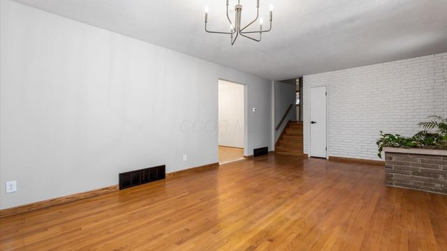 399 Pleasantview Drive, Granville, OH 43023