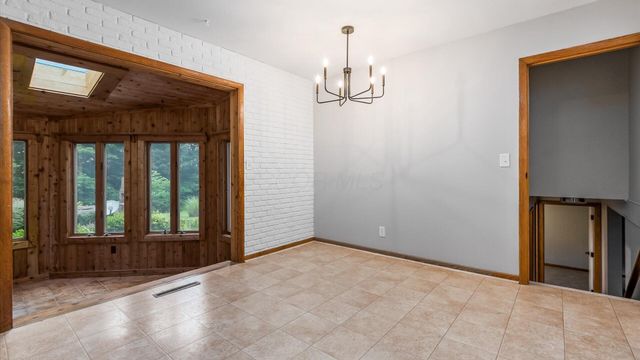 399 Pleasantview Drive, Granville, OH 43023