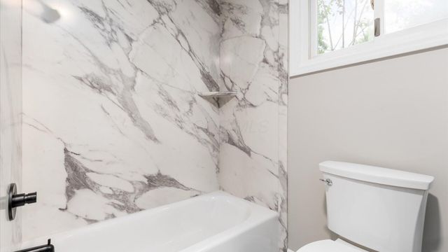 399 Pleasantview Drive, Granville, OH 43023