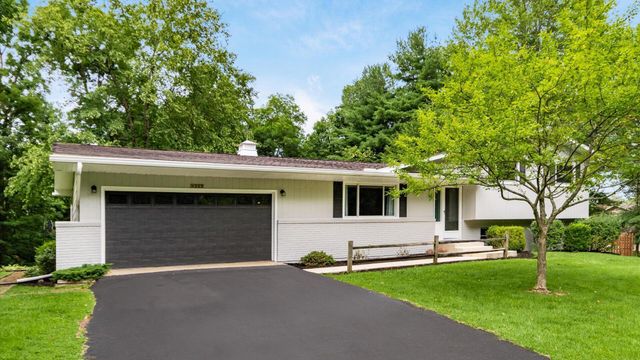399 Pleasantview Drive, Granville, OH 43023