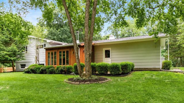399 Pleasantview Drive, Granville, OH 43023