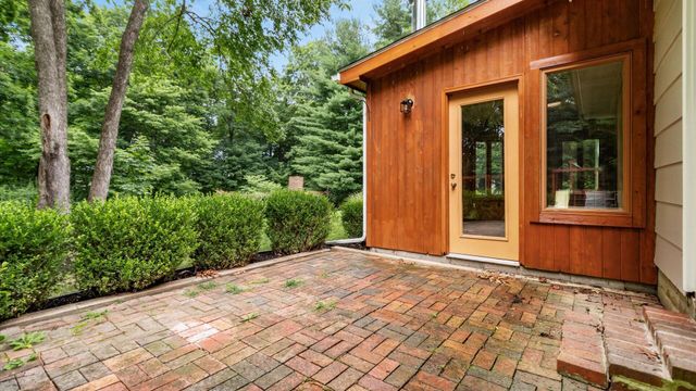 399 Pleasantview Drive, Granville, OH 43023