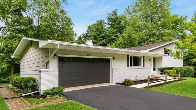 399 Pleasantview Drive, Granville, OH 43023