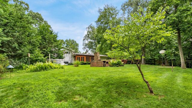 399 Pleasantview Drive, Granville, OH 43023