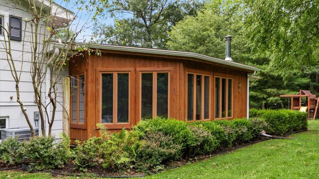 399 Pleasantview Drive, Granville, OH 43023