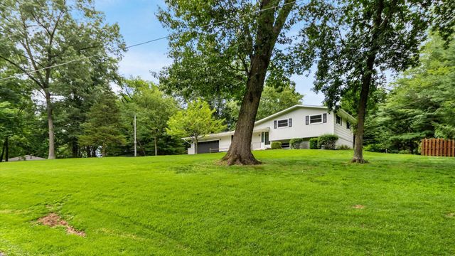 399 Pleasantview Drive, Granville, OH 43023