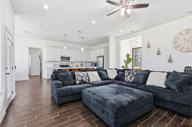 745 County Road 3240, Mount Pleasant, TX 75455