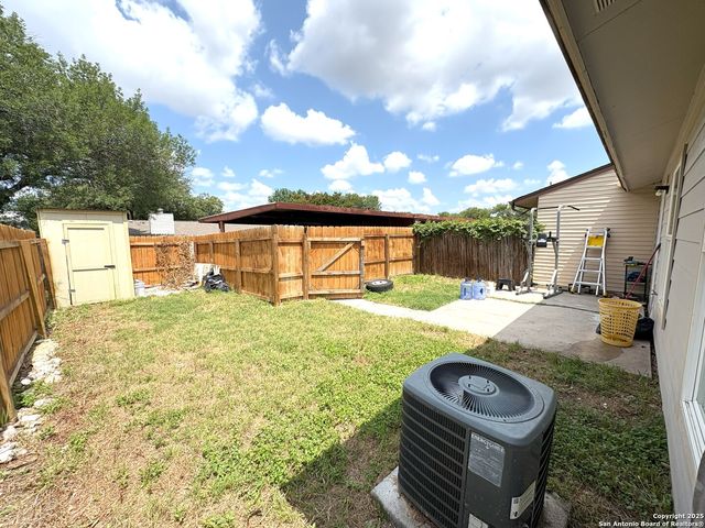 1215 Klondike, San Antonio, TX 78245