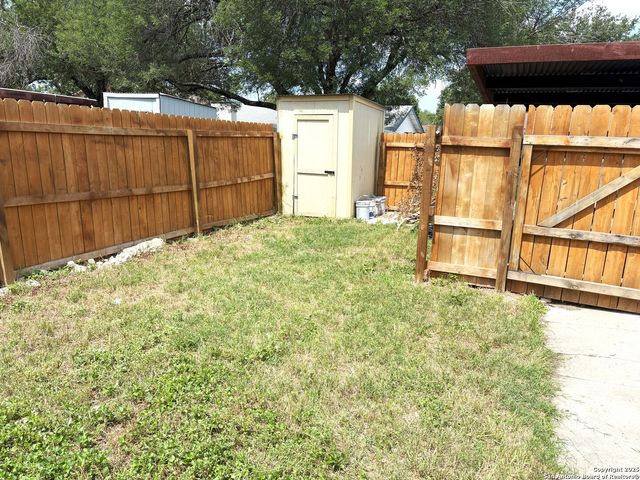 1215 Klondike, San Antonio, TX 78245