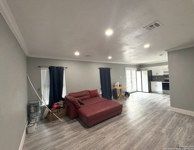 1215 Klondike, San Antonio, TX 78245