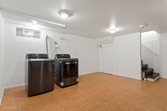 3521 W 82nd Place, Chicago, IL 60652