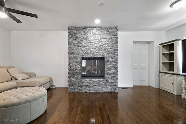 3521 W 82nd Place, Chicago, IL 60652