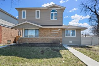 3521 W 82nd Place, Chicago, IL 60652