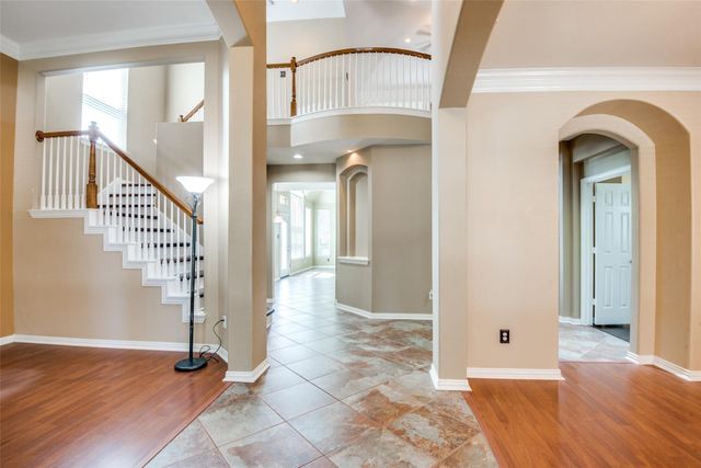 816 Pinnacle Circle, Lewisville, TX 75077