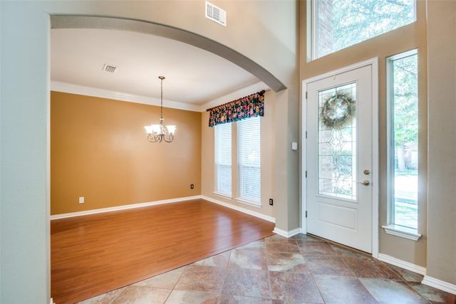 816 Pinnacle Circle, Lewisville, TX 75077
