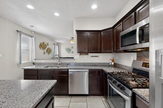 6919 Silver Moon Road NW, Albuquerque, NM 87114