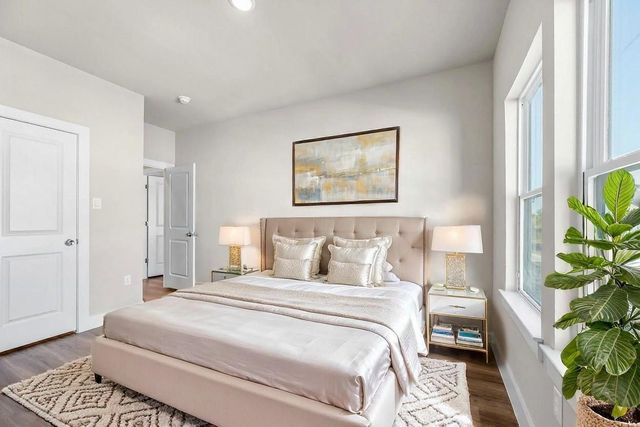 6702 Metro Blvd 16, Houston, TX 77083