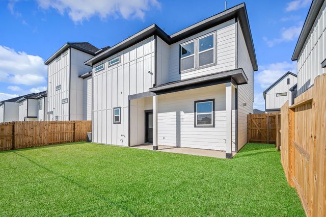 6702 Metro Blvd 16, Houston, TX 77083