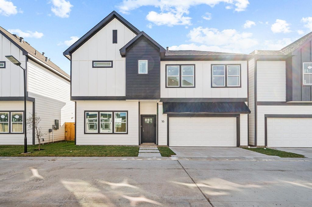 6702 Metro Blvd 16, Houston, TX 77083