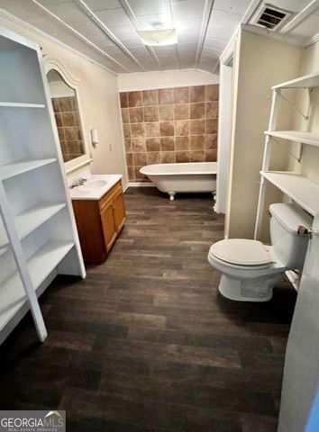 1716 Hatch Parkway N, Baxley, GA 31513