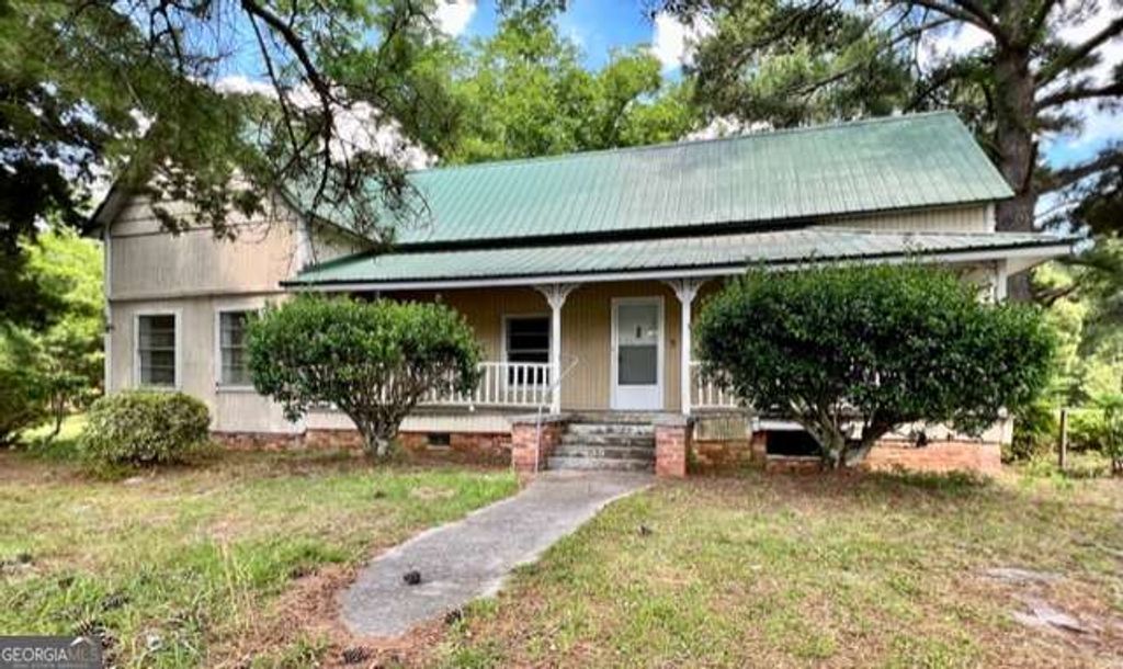 1716 Hatch Parkway N, Baxley, GA 31513