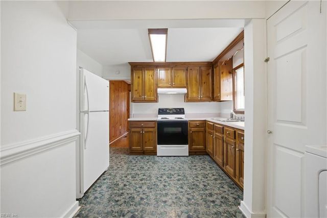 5949 Jerry CT, Norfolk, VA 23502