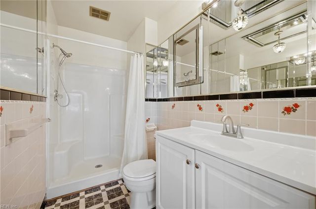 5949 Jerry CT, Norfolk, VA 23502