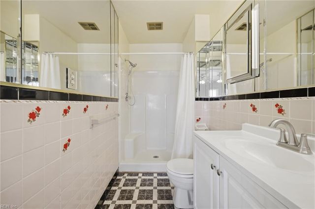 5949 Jerry CT, Norfolk, VA 23502