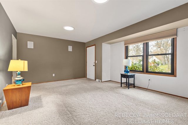 2370 Kent Boulevard, Grand Rapids, MI 49503