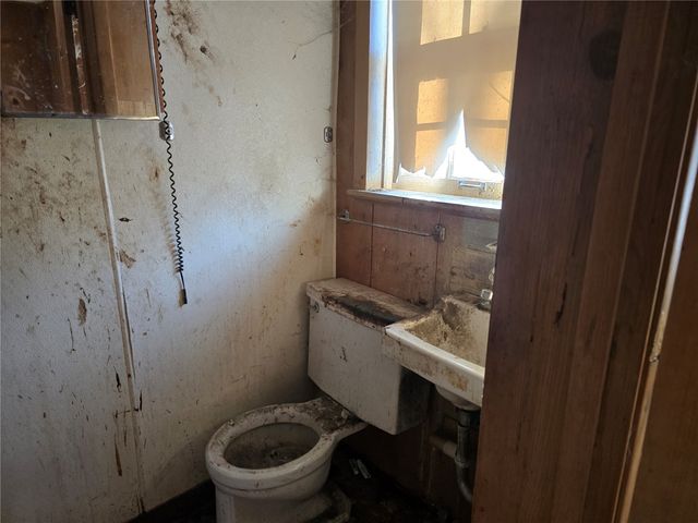 6 Kirkwood Circle, Iowa City, IA 52240