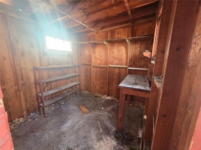 6 Kirkwood Circle, Iowa City, IA 52240