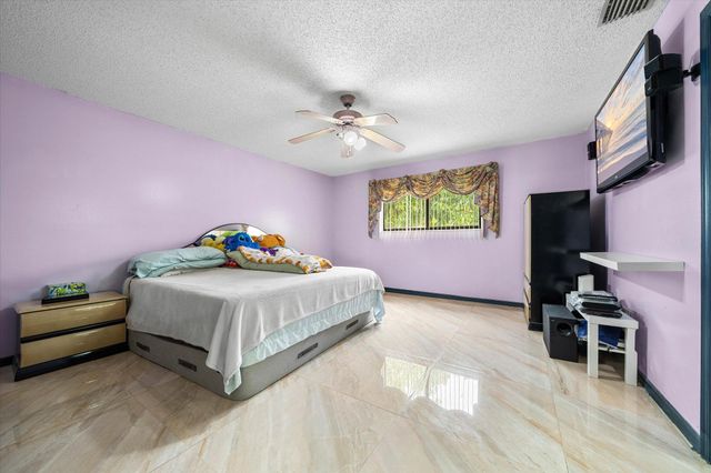 2340 Fairmont Avenue, Miramar, FL 33025