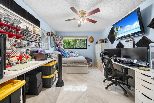 2340 Fairmont Avenue, Miramar, FL 33025