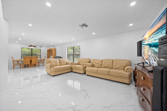 2340 Fairmont Avenue, Miramar, FL 33025