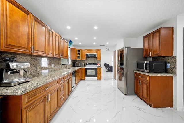 2340 Fairmont Avenue, Miramar, FL 33025