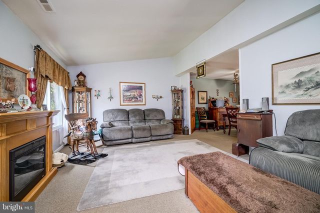 11 AQUARIUS CT, Silver Spring, MD 20906