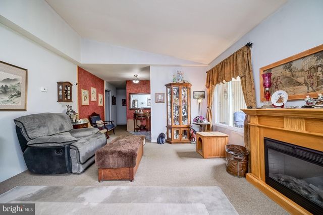 11 AQUARIUS CT, Silver Spring, MD 20906