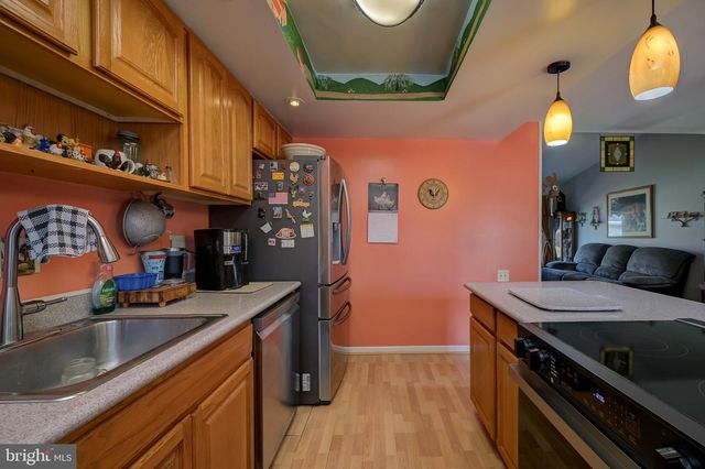 11 AQUARIUS CT, Silver Spring, MD 20906