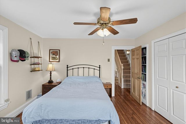 330 GATES ST, Philadelphia, PA 19128
