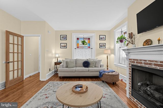330 GATES ST, Philadelphia, PA 19128
