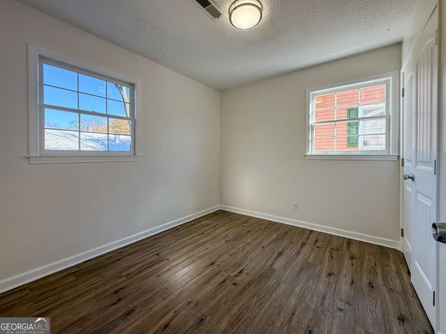 239 E Doyle Street, Toccoa, GA 30577