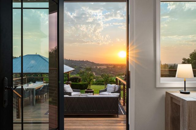 7380 Ridge Rd, Newcastle, CA 95658