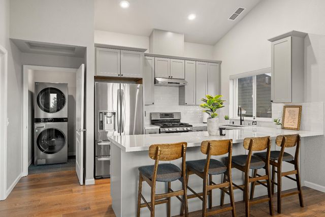7380 Ridge Rd, Newcastle, CA 95658